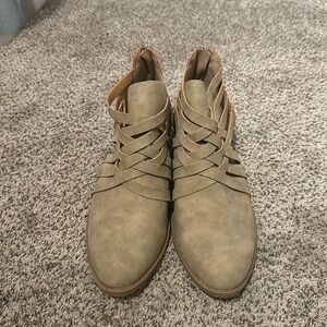 Never worn Qupid booties